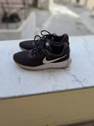 Scarpe Nike nere/grigie