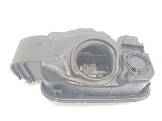 TAPA EXTERIOR COMBUSTIBLE MERCEDES-BENZ CLASE C (W204)