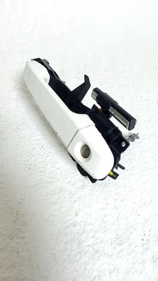 MANETA EXTERIOR DELANTERA IZQUIERDA TOYOTA YARIS (5)