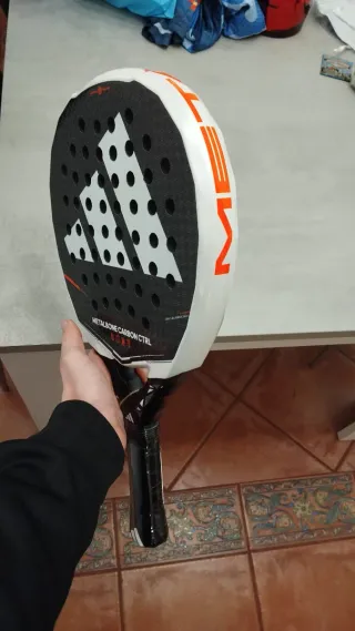 Pala de pádel Adidas Metalbone Ctrl 2026