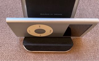 Apple iPod Nano 2da Gen 2GB  Gris A1199 Batería0%