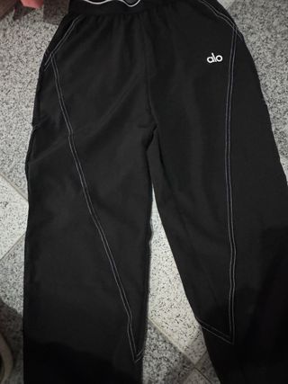 No tiene las etiquetas de dentro porque me molesta