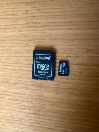 Cámara Digital Nikon Coolpix L4 - SD 2GB + Pilas