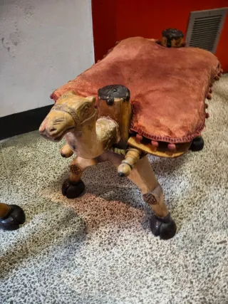 Taburetes antiguos camello (2 unidades)