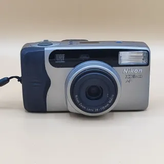 Nikon Zoom 600 AF Cámara Analógica