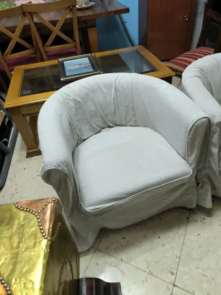 Dos sillones tipo Ikea