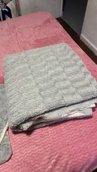 Manta y funda de cojín