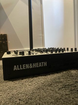 Allen & Heath Xone 96 Mezclador DJ + Decksaver