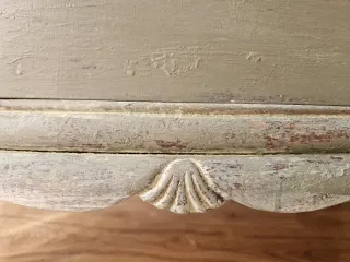 Cómoda verde estilo inglés restaurada