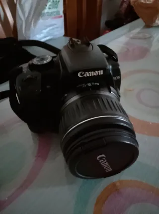 Cámara Canon 400D + Objetivo EF 18-55mm
