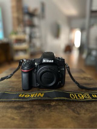 Cámara Nikon D610 reflex + Objetivos y accesorios