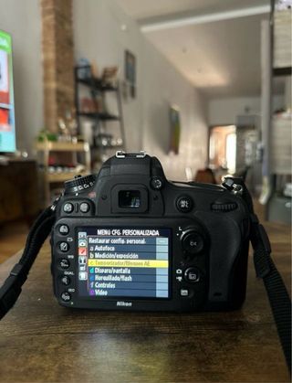 Cámara Nikon D610 reflex + Objetivos y accesorios