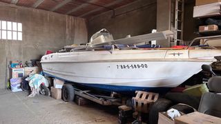 Barca Aria Yachts 6.70 para restaurar