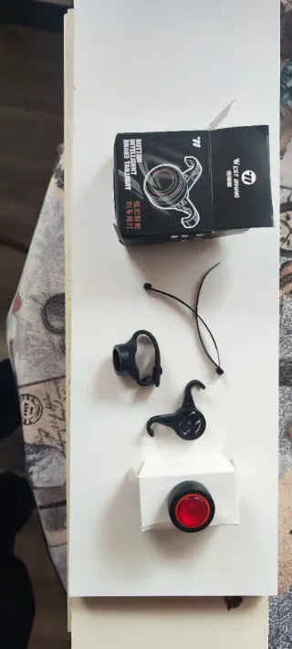 Luz trasera inteligente para bicicleta