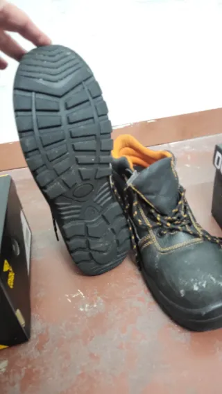 Zapatos de Seguridad Metal Free Negros y Verdes,