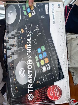Native Instruments Traktor Kontrol S2 MK2