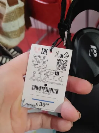 Zapatos de salón destalonados