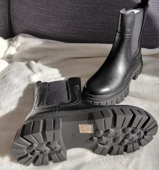 Botines negros de plataforma para dama