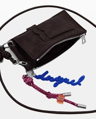 Desigual Porta móvil logo 3D