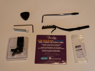 Guitarra Eléctrica Squier Stratocaster Roja