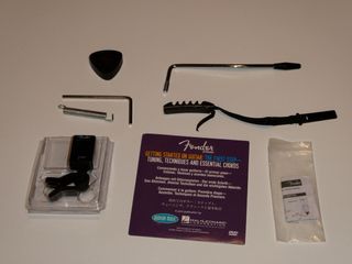 Guitarra Eléctrica Squier Stratocaster Roja