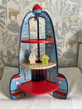 Cohete de madera para jugar