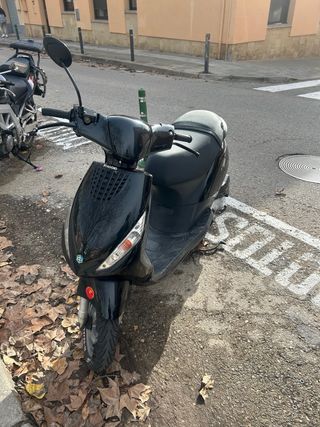 Piaggio Zip 50 4t Scooter