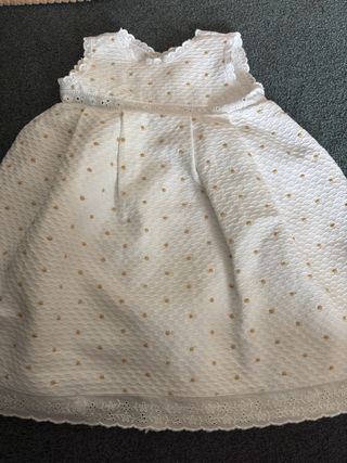 Ropita bebé niña blanca bordada