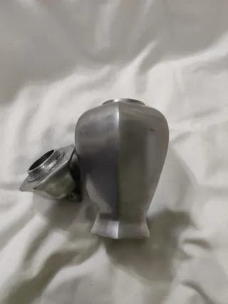 Jarrón Metálico Vintage Plateado