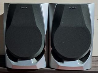 Altavoces Sony Negros y Plateados