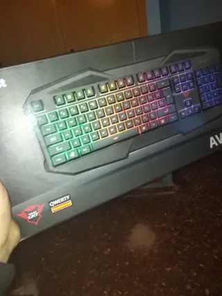 Teclado Gaming Trust RGB Nuevo