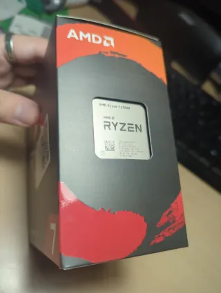 CPU AMD Ryzen 7 3700X