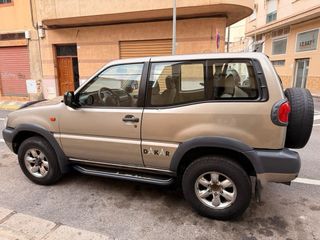 Nissan Terrano II 2001