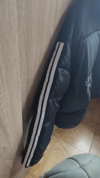 Abrigo acolchado negro