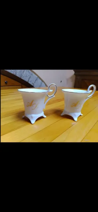 Tazze porcellana con iniziali dorate