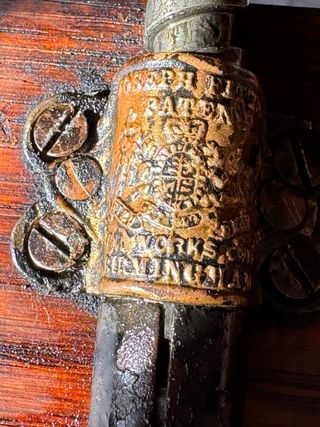 Antigua Mesa Victoriana 1860-1870 con manivela