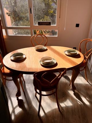 Antigua Mesa Victoriana 1860-1870 con manivela