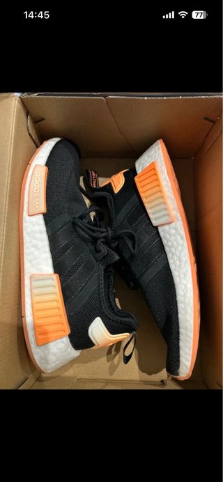 Zapatillas Adidas Negras y Naranja