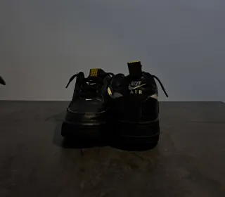 Nike Air Force 1 nere gialle