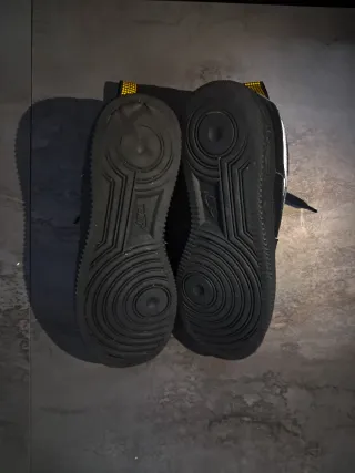 Nike Air Force 1 nere gialle