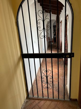 Cancela de medio punto 219 × 99  mano derecha