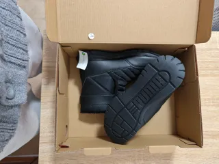 Scarpe da neve Puma nuove taglia 34