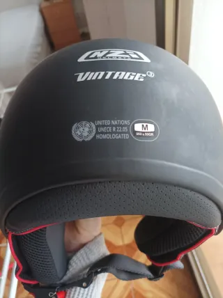 Casco de moto negro