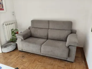 Sofá gris