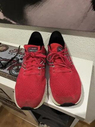 Zapatillas New Balance 1080 Rojas y Negras