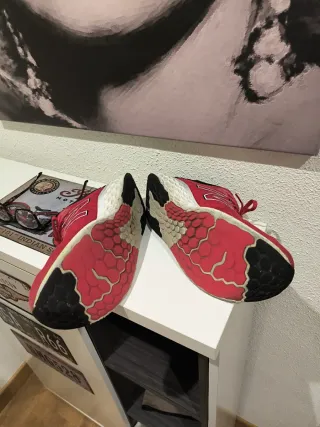 Zapatillas New Balance 1080 Rojas y Negras