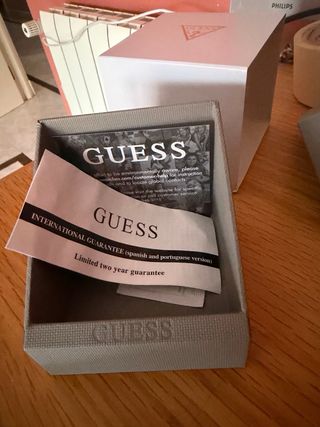 Reloj Guess Multicolor con Cristales