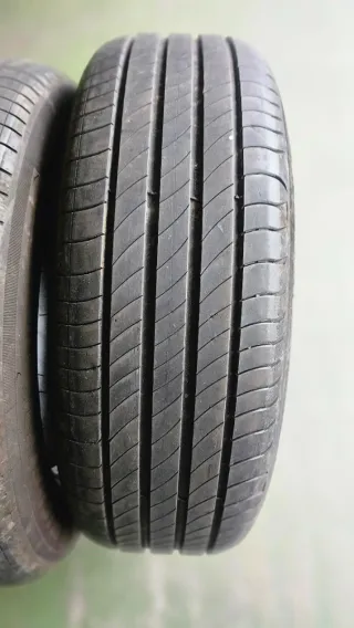 215/65-17 Michelin