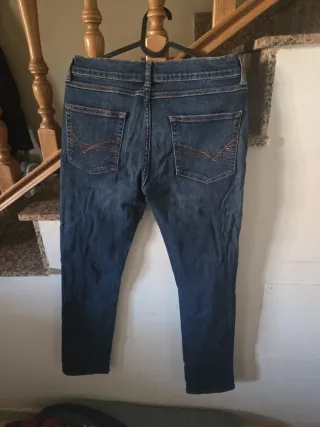 Lote Ropa marca.Vaqueros. Ciclismo. Sudaderas.