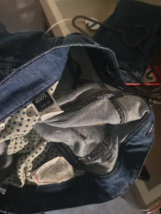 Lote Ropa marca.Vaqueros. Ciclismo. Sudaderas.